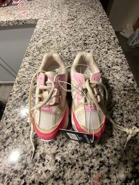 True Religion Girls Breezy Chunky Platform Sneakers in White/Pink